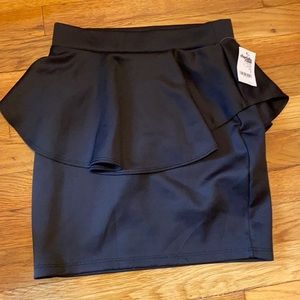 Charlotte Russe Black Skirt - Size Small